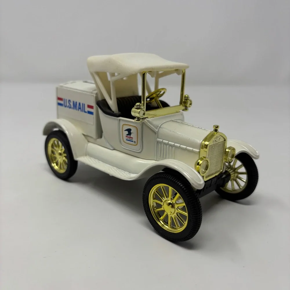 Limited Edition 1918 Ford Model T Runabout US Mail 1:25 Diecast ERTL Coin Bank